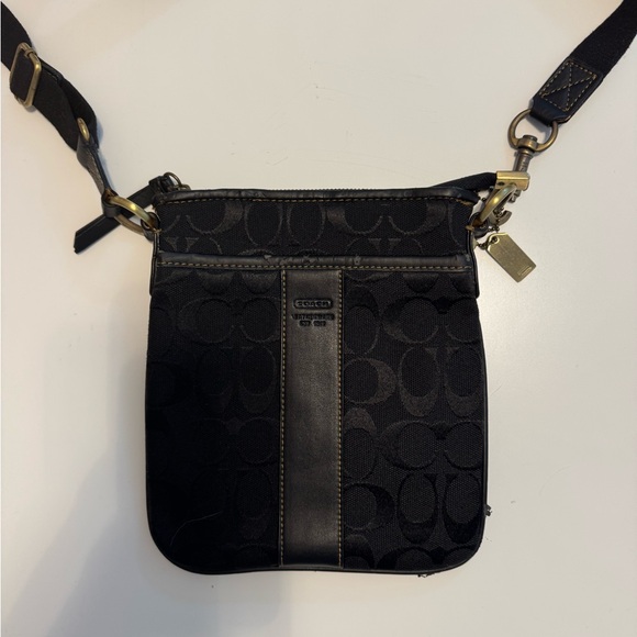 Coach black logo crossbody purse - Picture 2 of 6